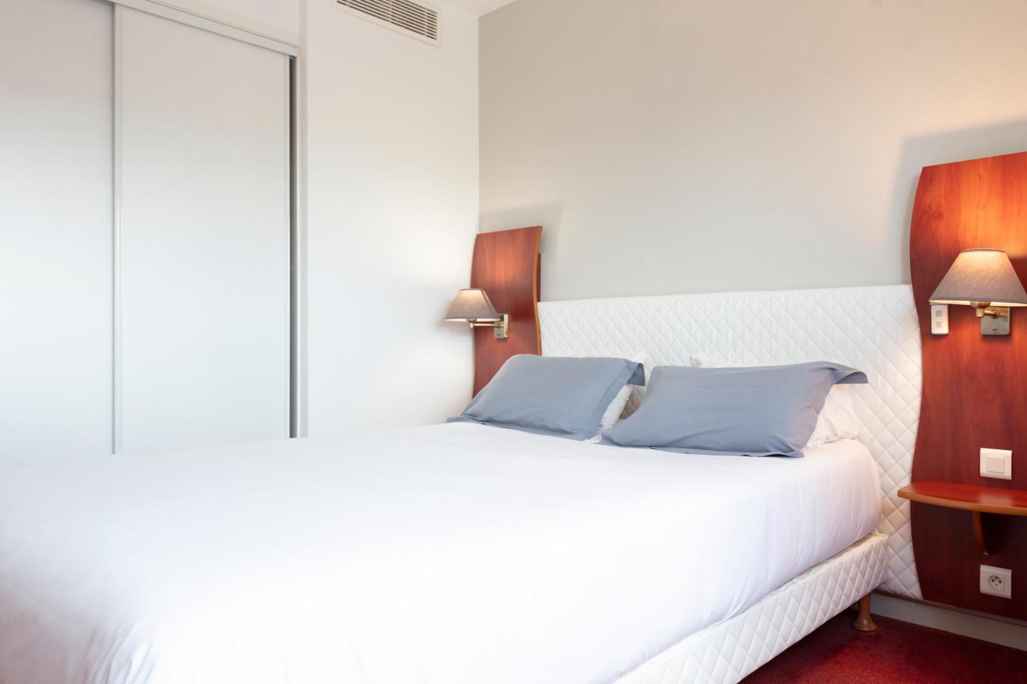 Artemis Hotel & Spa Bistro Coquet Brioude Quarto foto