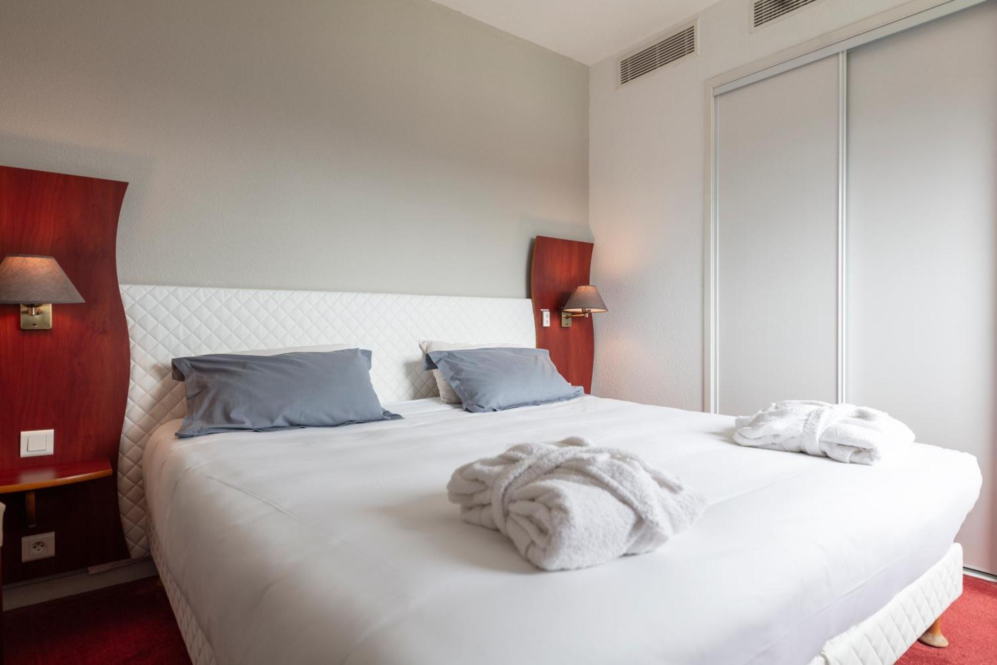 Artemis Hotel & Spa Bistro Coquet Brioude Quarto foto