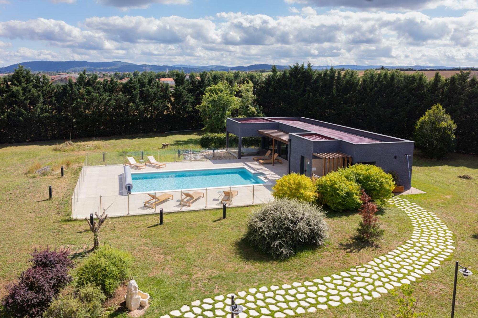 Artemis Hotel & Spa Bistro Coquet Brioude Exterior foto
